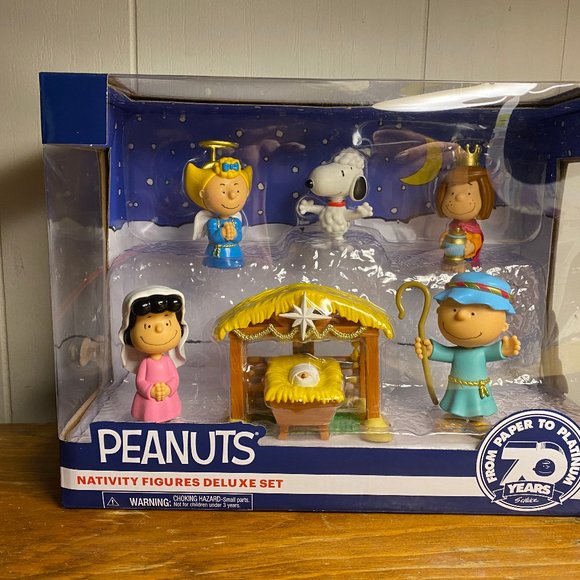 Peanuts Other - Peanuts Charlie Brown Nativity Set New